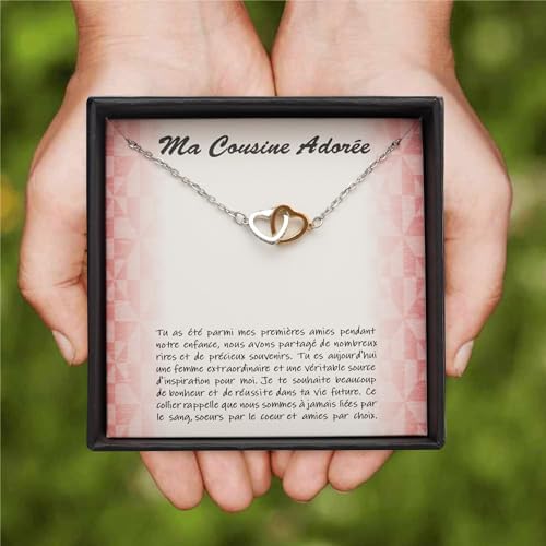 TILOVE Collier Personnalisé pour Femme avec Pendentif en Forme de Coeurs Entrelacés Contenant un Message pour Votre Cousine | Livré dans sa Boite à Bijoux | Idée Cadeau Anniversaire, Noël, Mariage TILOVE Collier Personnalisé pour Femme avec Pendentif en Forme de Coeurs Entrelacés Contenant un Message pour Votre Cousine | Livré dans sa Boite à Bijoux | Idée Cadeau Anniversaire, Noël, Mariage