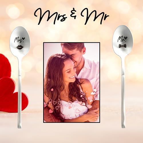 ZINELLO DESIGN – Set de 2 Cuillères Personnalisées Gravées « Mr » et « Mrs » – Idée Cadeau Parfaite pour Couple, Mariage, Anniversaire, Noël, Saint Valentin – Livrées dans un coffret cadeau pour offrir ZINELLO DESIGN – Set de 2 Cuillères Personnalisées Gravées « Mr » et « Mrs » – Idée Cadeau Parfaite pour Couple, Mariage, Anniversaire, Noël, Saint Valentin – Livrées dans un coffret cadeau pour offrir